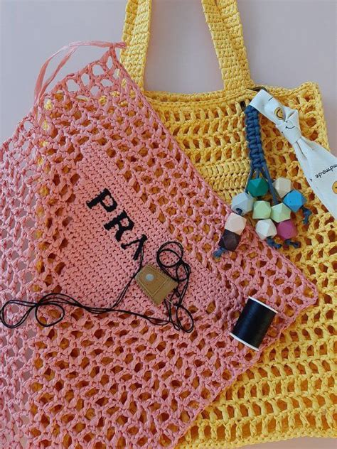 bolso de crochet de prada